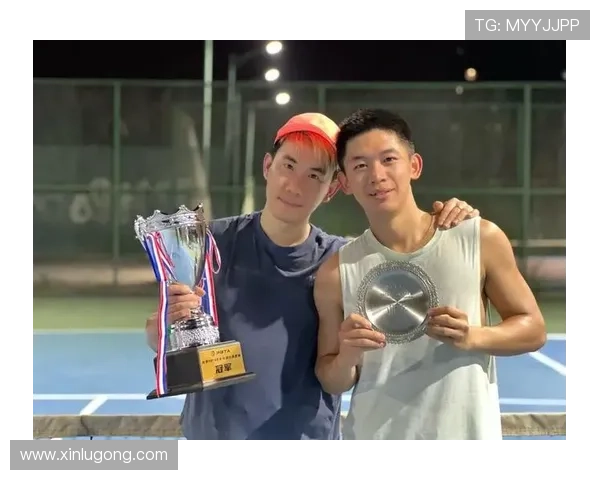 网球大满贯赛事激烈开赛 赛季首战精彩纷呈众星云集